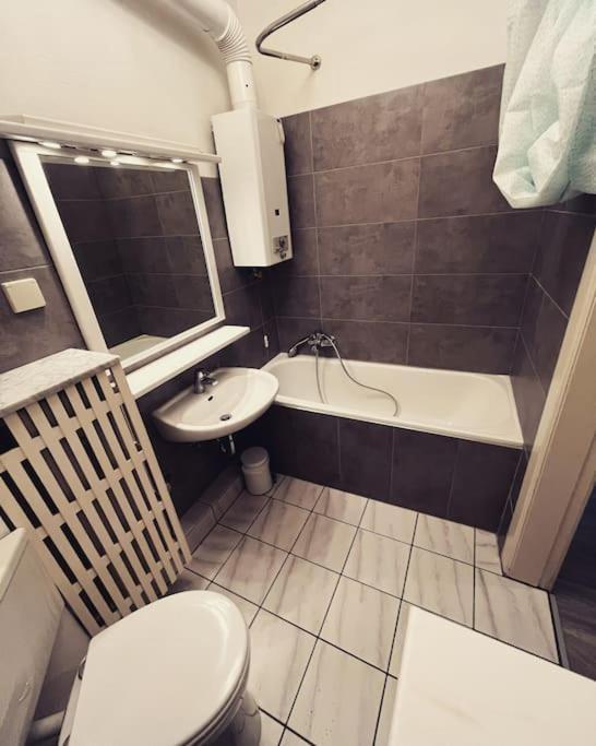 Wunderschoene 3-Zimmer Wohnung Fuer 6 Personen BRE Exterior foto