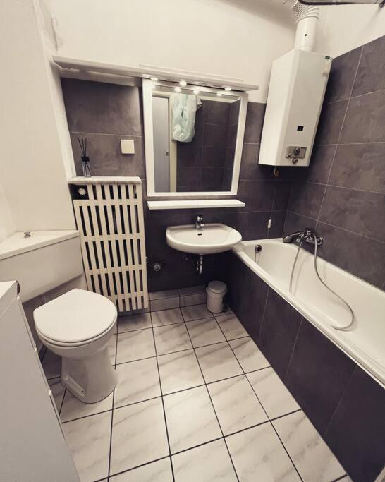 Wunderschoene 3-Zimmer Wohnung Fuer 6 Personen BRE Exterior foto